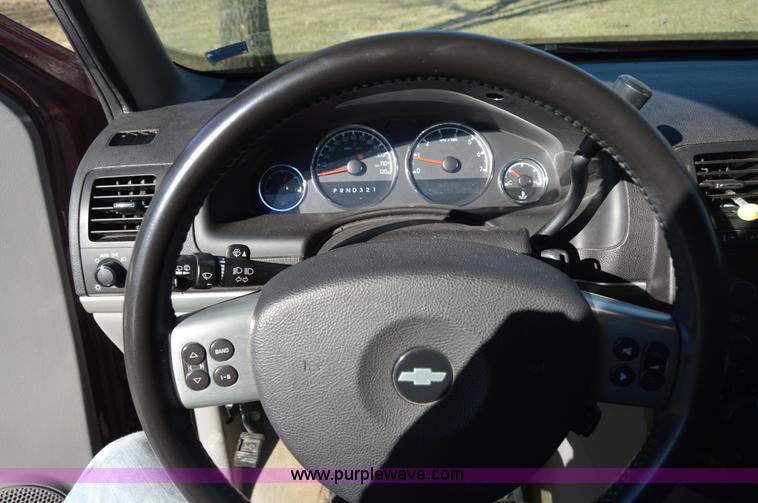 image for item I6871 2007 Chevrolet Uplander LT Extended van