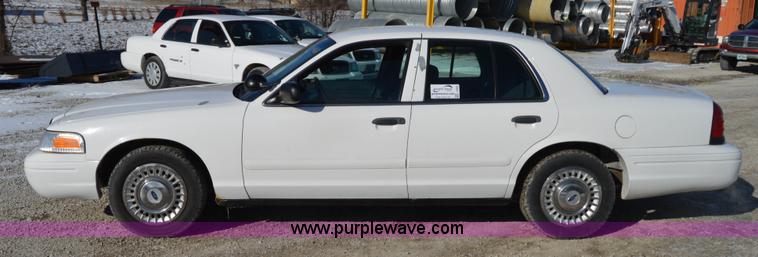 image for item I6882 2001 Ford Crown Victoria Police Interceptor