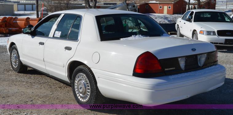 image for item I6882 2001 Ford Crown Victoria Police Interceptor