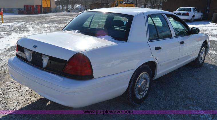image for item I6882 2001 Ford Crown Victoria Police Interceptor