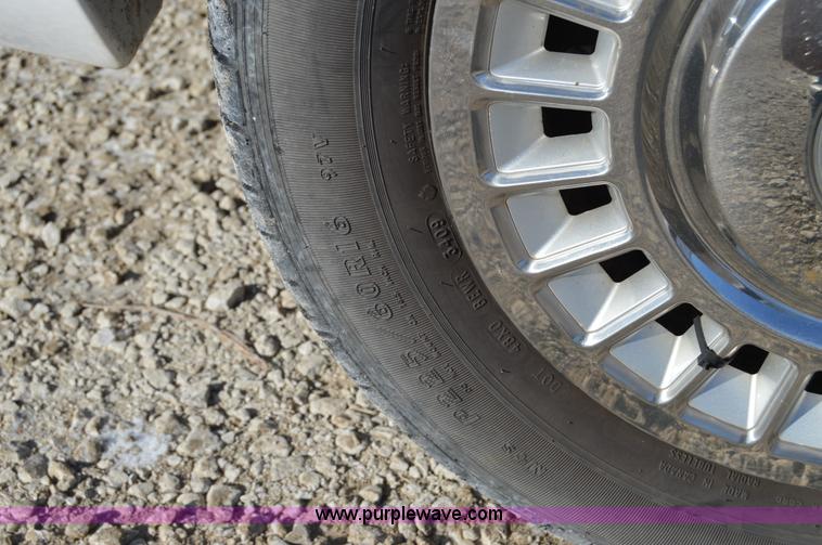 image for item I6882 2001 Ford Crown Victoria Police Interceptor