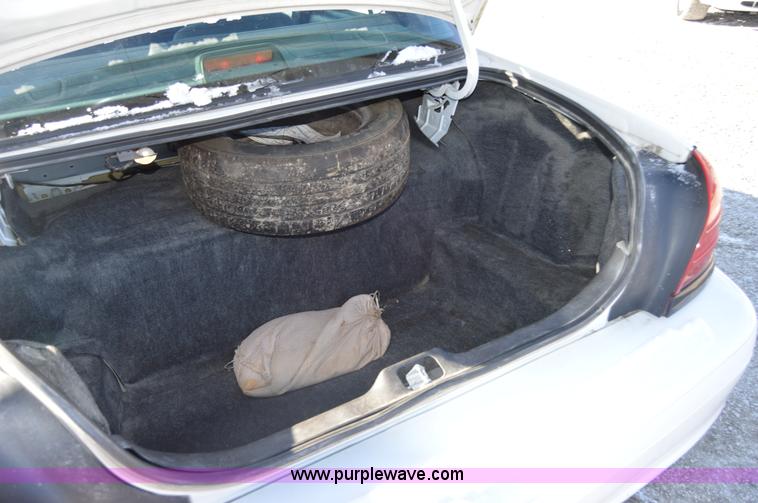 image for item I6882 2001 Ford Crown Victoria Police Interceptor