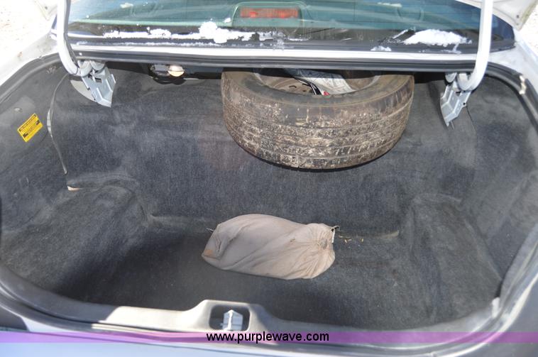 image for item I6882 2001 Ford Crown Victoria Police Interceptor