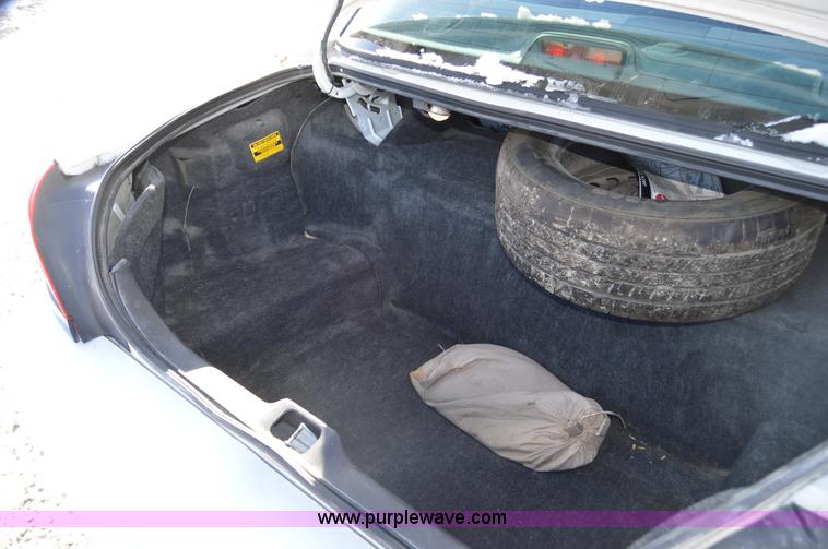 image for item I6882 2001 Ford Crown Victoria Police Interceptor