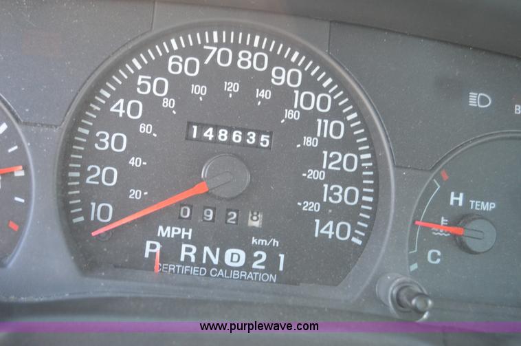 image for item I6882 2001 Ford Crown Victoria Police Interceptor