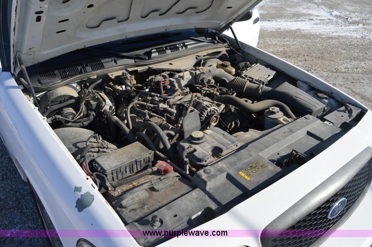 image for item I6883 2007 Ford Crown Victoria Police Interceptor