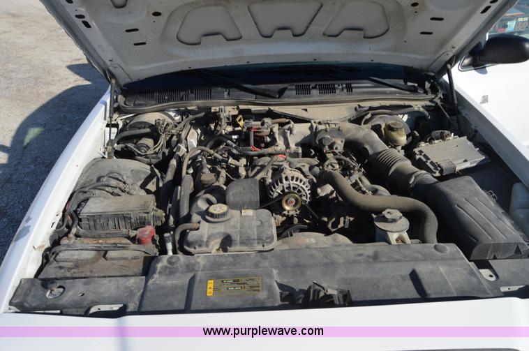 image for item I6883 2007 Ford Crown Victoria Police Interceptor