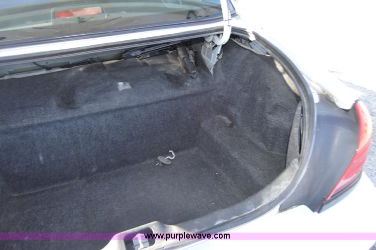 image for item I6883 2007 Ford Crown Victoria Police Interceptor