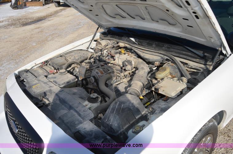 image for item I6884 2005 Ford Crown Victoria Police Interceptor