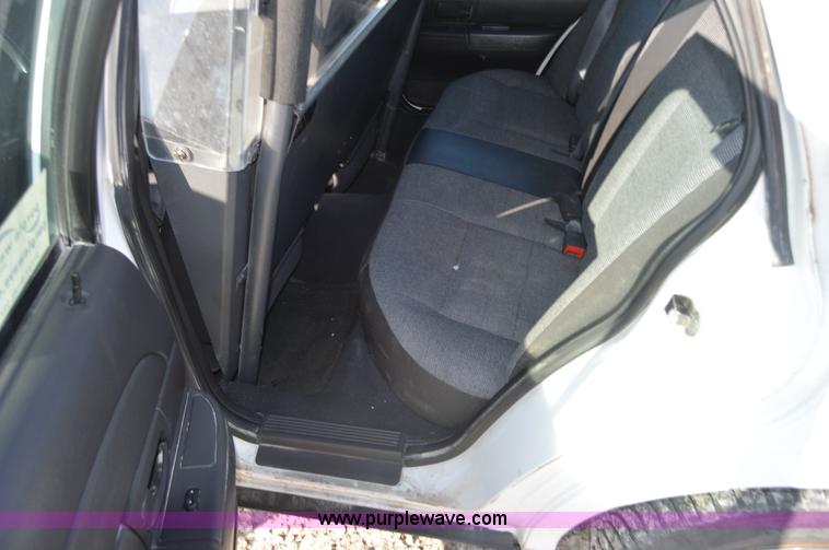 image for item I6884 2005 Ford Crown Victoria Police Interceptor