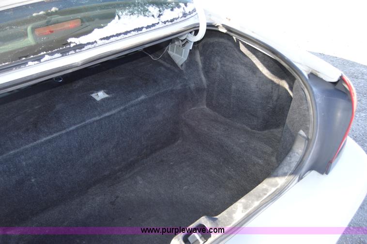 image for item I6885 2007 Ford Crown Victoria Police Interceptor