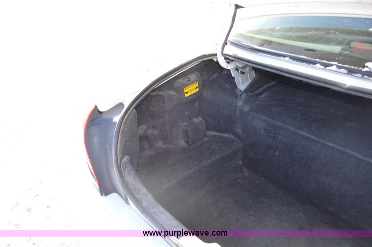 image for item I6885 2007 Ford Crown Victoria Police Interceptor