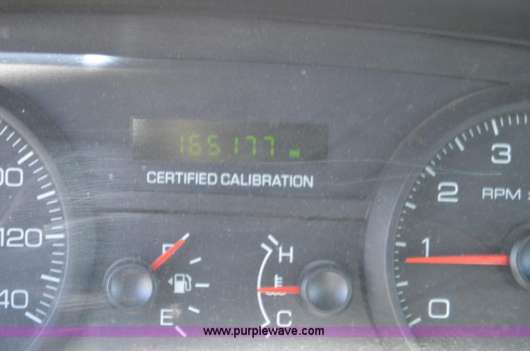 image for item I6885 2007 Ford Crown Victoria Police Interceptor