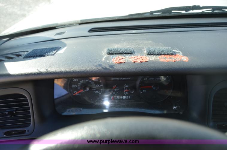 image for item I6885 2007 Ford Crown Victoria Police Interceptor