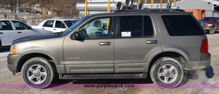 image for item I6886 2002 Ford Explorer SUV