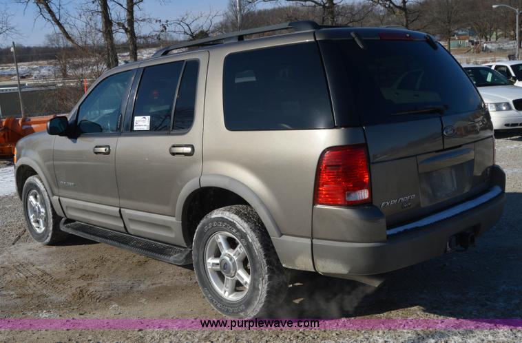 image for item I6886 2002 Ford Explorer SUV