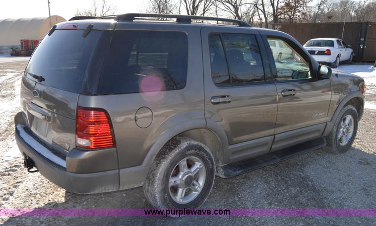 image for item I6886 2002 Ford Explorer SUV