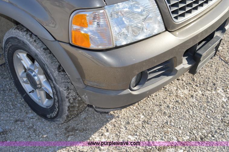 image for item I6886 2002 Ford Explorer SUV