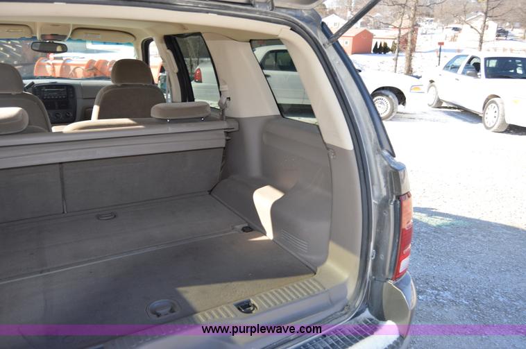 image for item I6886 2002 Ford Explorer SUV