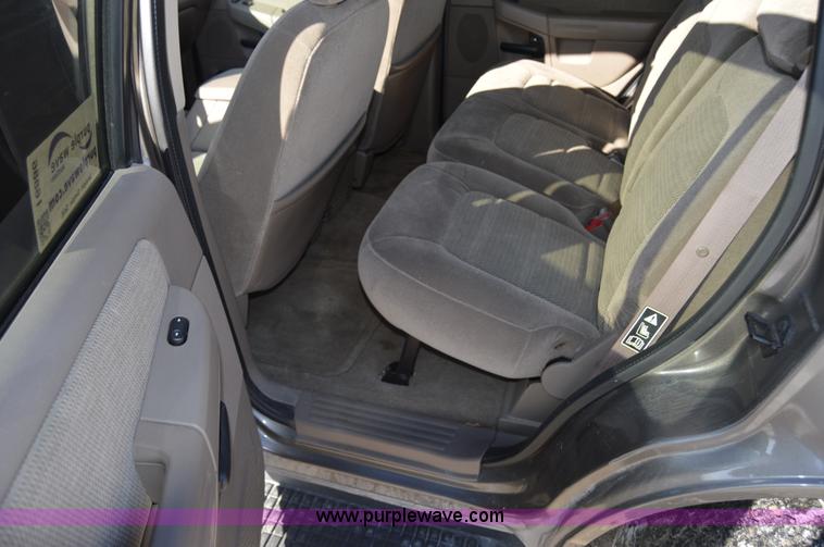 image for item I6886 2002 Ford Explorer SUV
