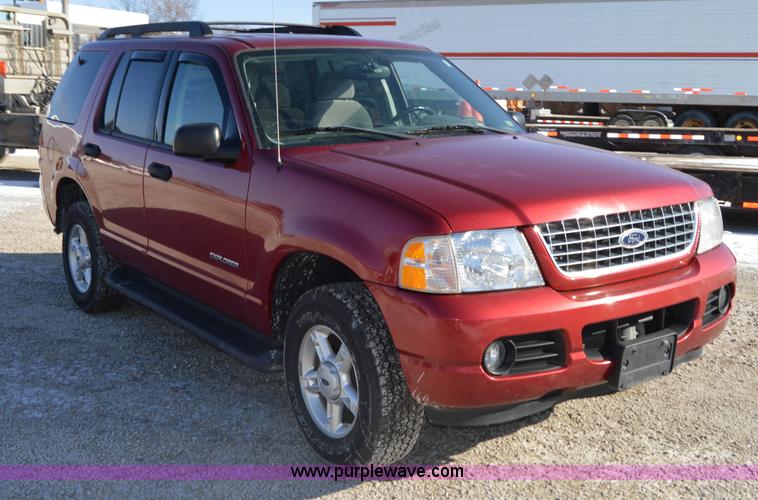 image for item I6887 2005 Ford Explorer Advance Trac RSC SUV