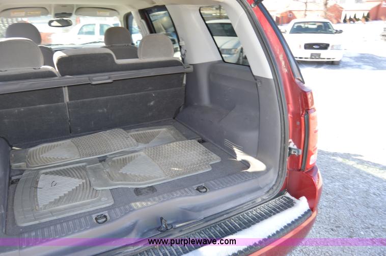 image for item I6887 2005 Ford Explorer Advance Trac RSC SUV