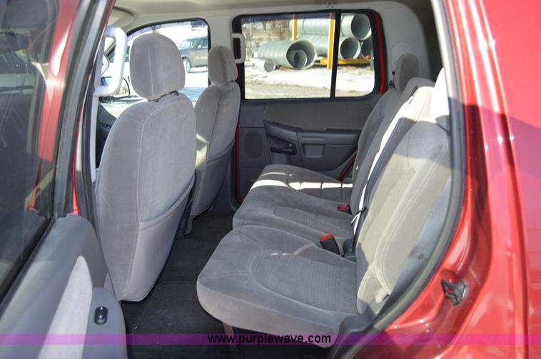 image for item I6887 2005 Ford Explorer Advance Trac RSC SUV