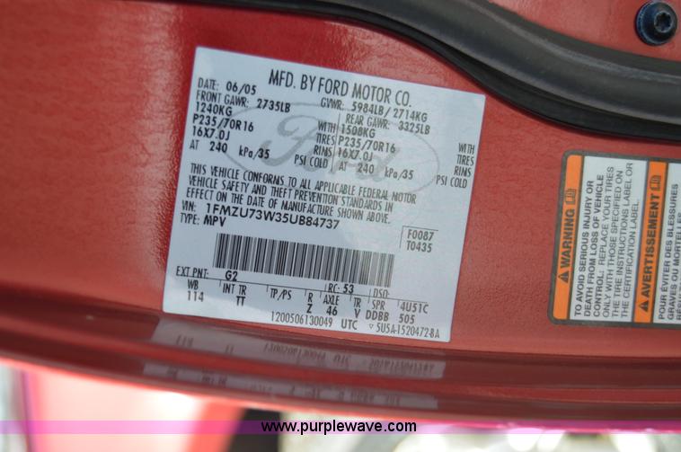 image for item I6887 2005 Ford Explorer Advance Trac RSC SUV