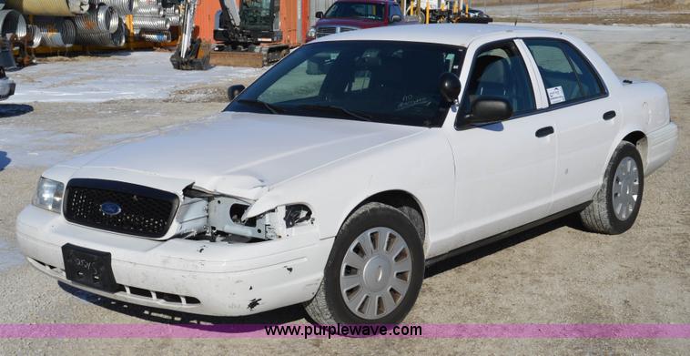 image for item I6888 2008 Ford Crown Victoria Police Interceptor