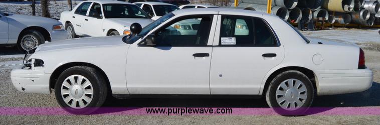 image for item I6888 2008 Ford Crown Victoria Police Interceptor