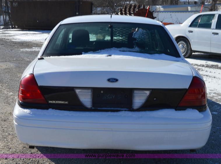 image for item I6888 2008 Ford Crown Victoria Police Interceptor