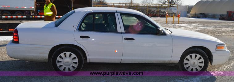 image for item I6888 2008 Ford Crown Victoria Police Interceptor