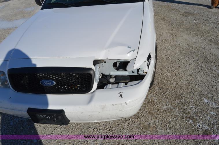 image for item I6888 2008 Ford Crown Victoria Police Interceptor