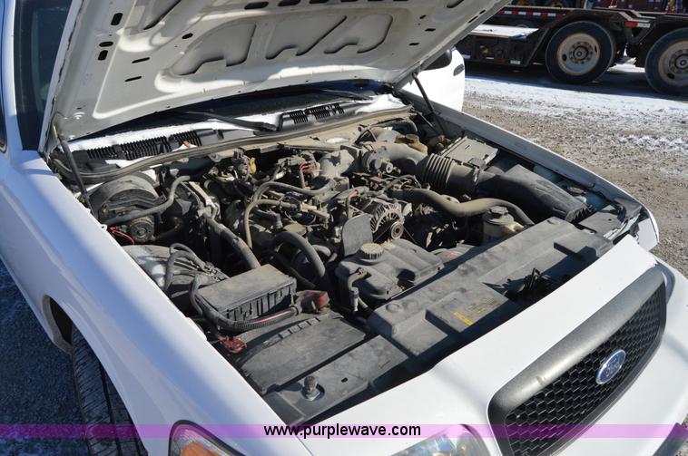 image for item I6888 2008 Ford Crown Victoria Police Interceptor