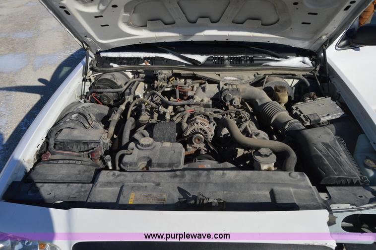 image for item I6888 2008 Ford Crown Victoria Police Interceptor