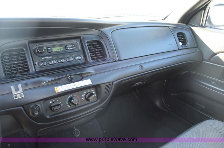 image for item I6888 2008 Ford Crown Victoria Police Interceptor