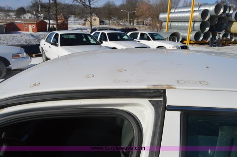 image for item I6888 2008 Ford Crown Victoria Police Interceptor
