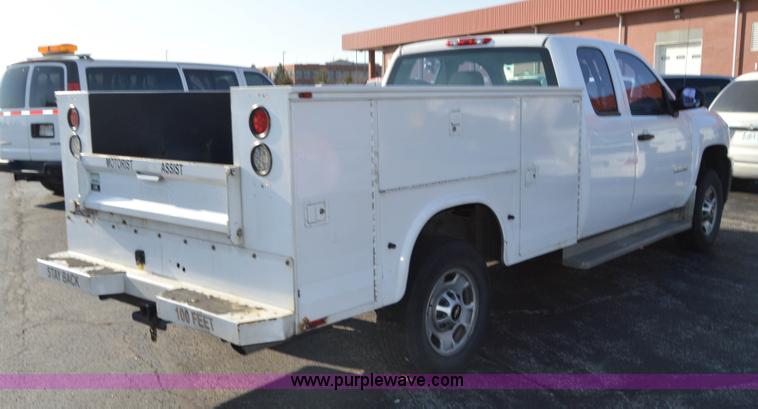 image for item I6908 2011 Chevrolet Silverado 2500HD Ext. Cab utility truck