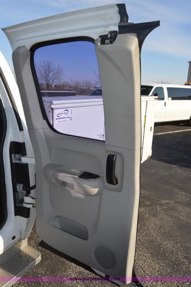 image for item I6908 2011 Chevrolet Silverado 2500HD Ext. Cab utility truck