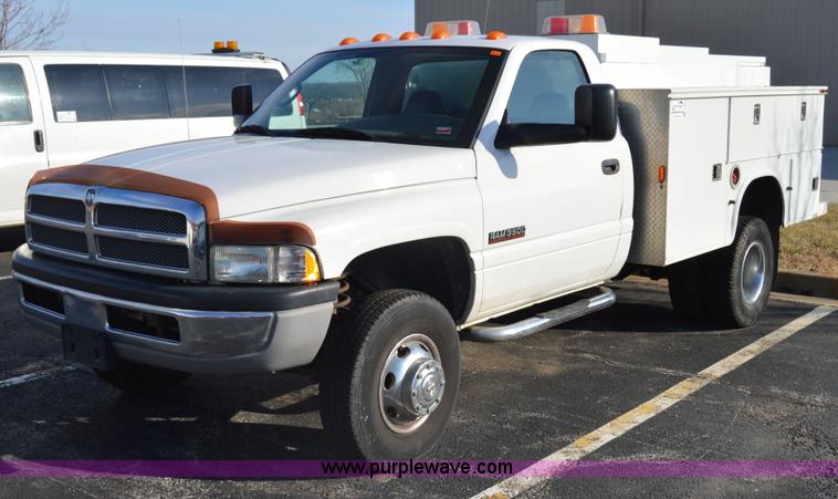 image for item I6909 2002 Dodge Ram 3500 utility truck