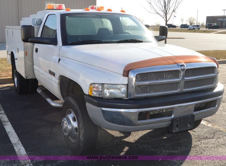 image for item I6909 2002 Dodge Ram 3500 utility truck