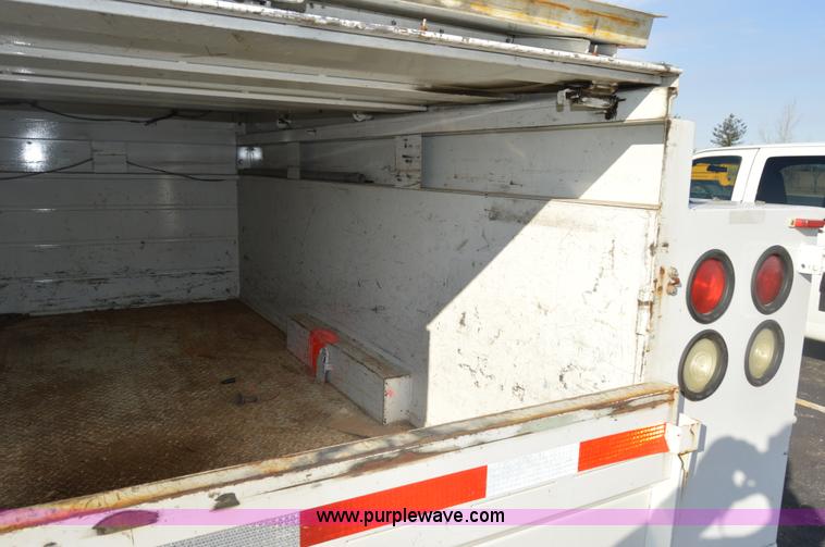 image for item I6909 2002 Dodge Ram 3500 utility truck