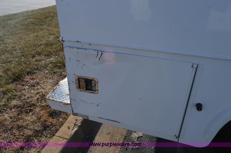 image for item I6909 2002 Dodge Ram 3500 utility truck