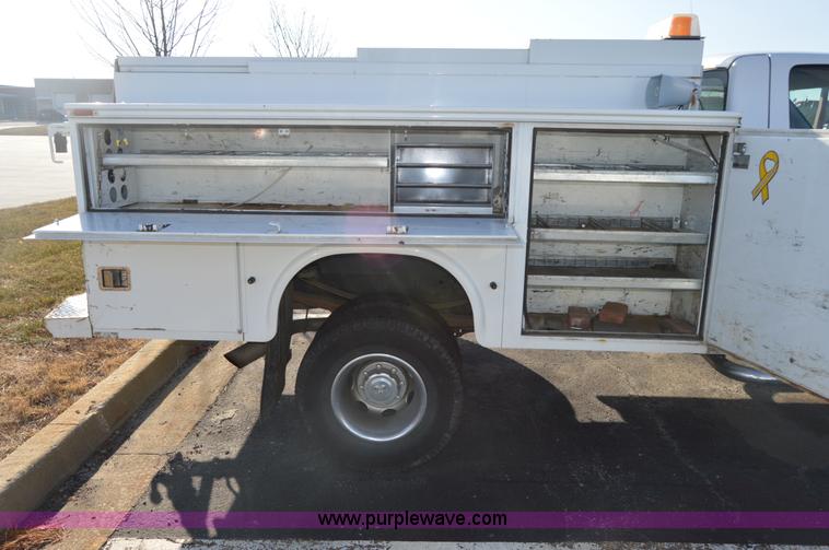 image for item I6909 2002 Dodge Ram 3500 utility truck