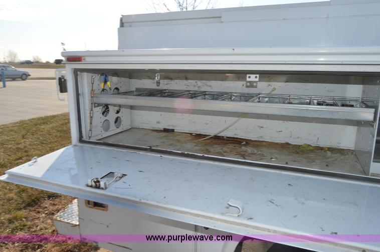 image for item I6909 2002 Dodge Ram 3500 utility truck