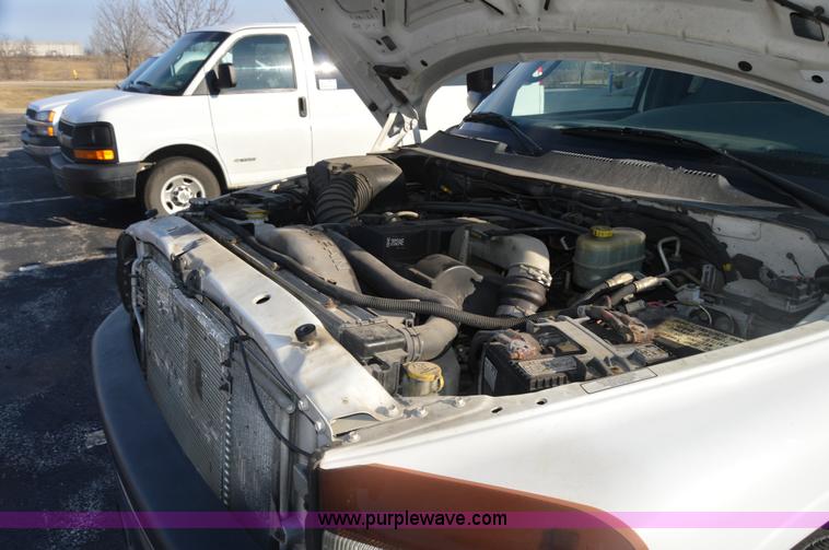 image for item I6909 2002 Dodge Ram 3500 utility truck