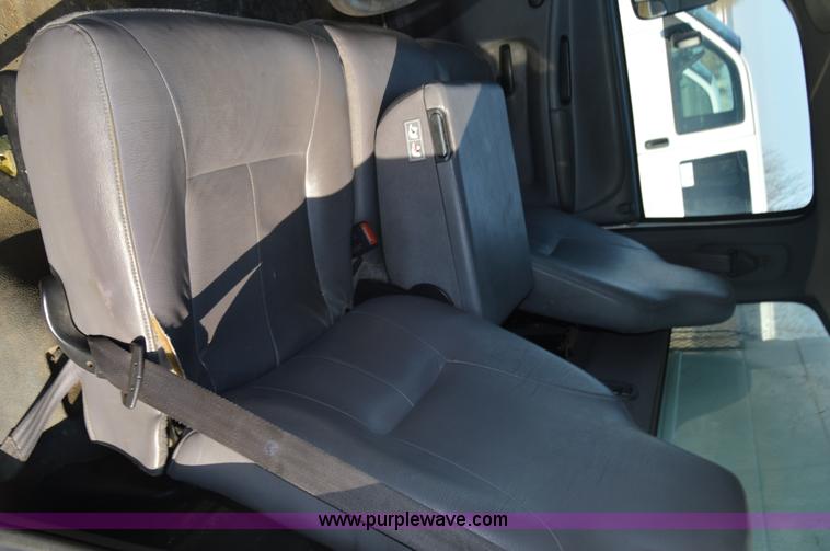 image for item I6909 2002 Dodge Ram 3500 utility truck