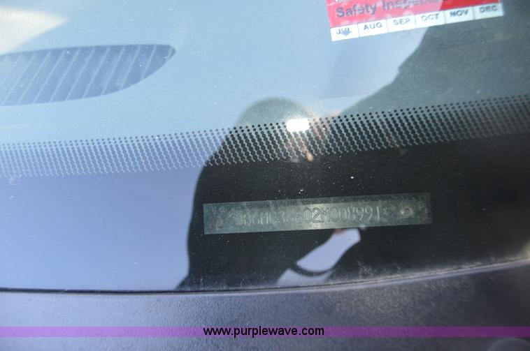 image for item I6909 2002 Dodge Ram 3500 utility truck