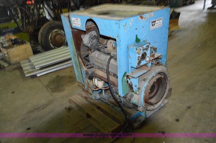 image for item I6912 Cummins stationary engine