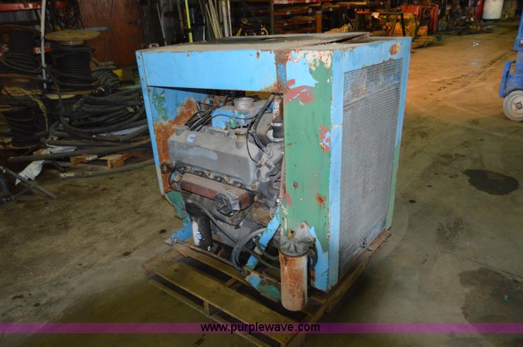 image for item I6912 Cummins stationary engine